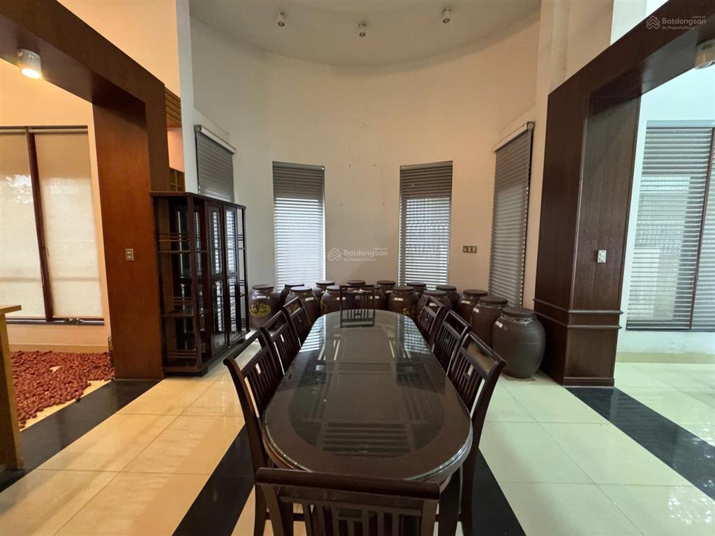 Cho thuê biệt thự sân vườn 500m² lê hồng phong, bể bơi riêng, 6pn, có văn phòng, chỉ 50 triệu