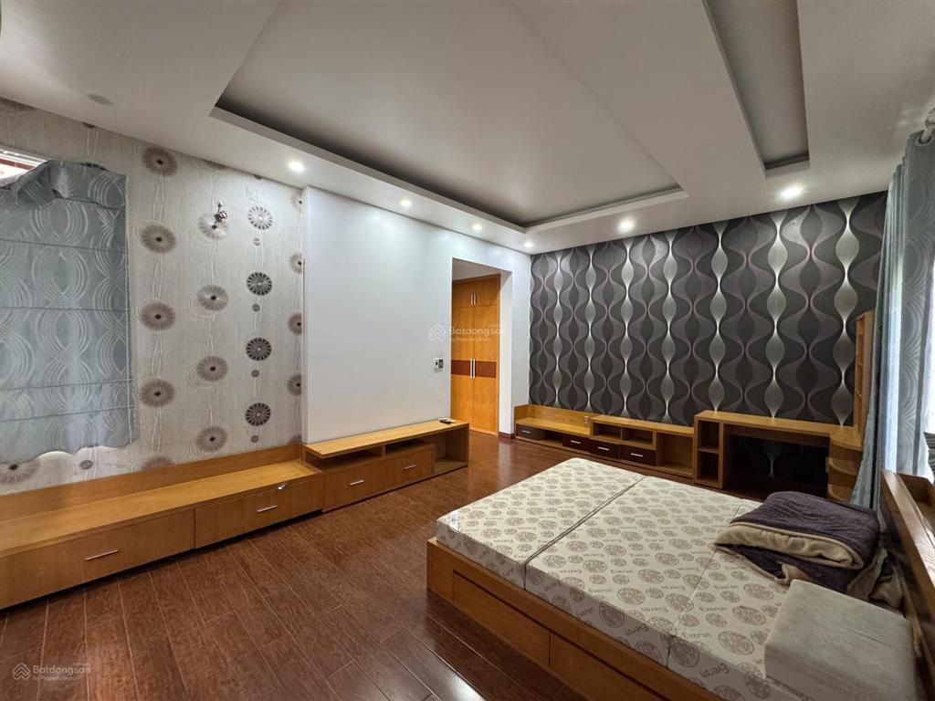 Cho thuê biệt thự sân vườn 500m² lê hồng phong, bể bơi riêng, 6pn, có văn phòng, chỉ 50 triệu