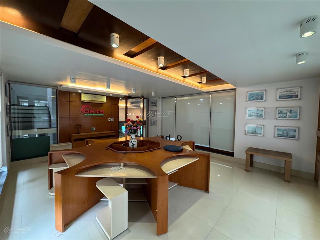 Cho thuê biệt thự sân vườn 500m² lê hồng phong, bể bơi riêng, 6pn, có văn phòng, chỉ 50 triệu