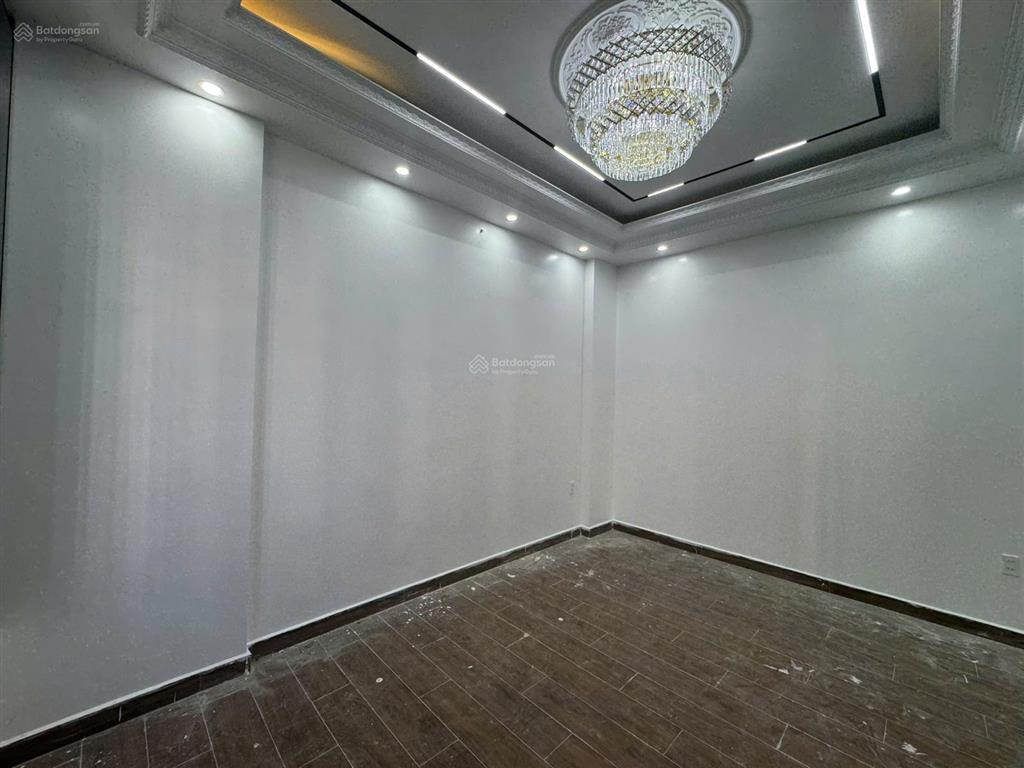 Bán nhà mới lô góc tđc sao sáng, ngô gia tự. đường 14m, gara ô tô, chỉ 8,2 tỷ