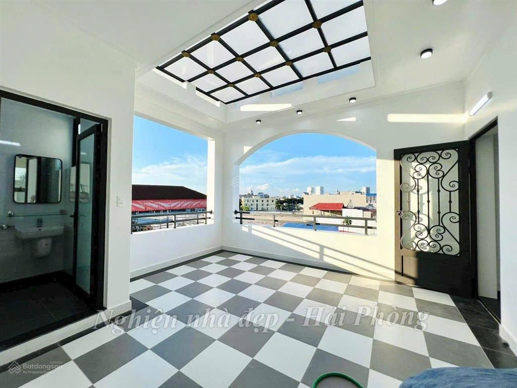 Cho thuê nhà 4 tầng văn cao, full nội thất  5pn  ô tô đỗ cửa chỉ 20 triệu