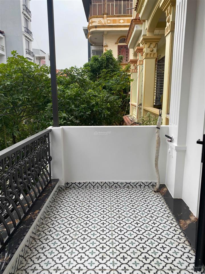 Bán nhà mặt đường tô vũ  văn cao  gara ô tô  83m²  chỉ 10 tỷ
