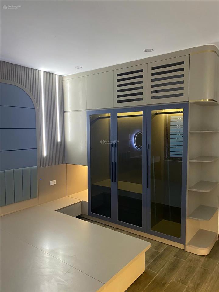 Bán nhà mặt đường tô vũ  văn cao  gara ô tô  83m²  chỉ 10 tỷ