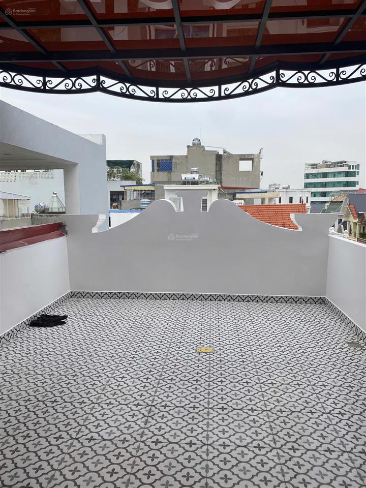 Bán nhà mặt đường tô vũ  văn cao  gara ô tô  83m²  chỉ 10 tỷ