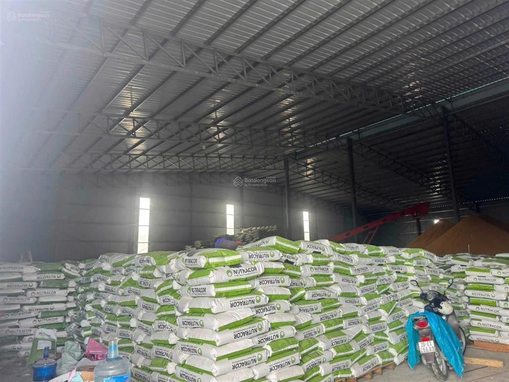 Cho thuê kho 2.000m2 k9 hạ đoạn 2 giá chỉ 70.000đ/m2 đã vat