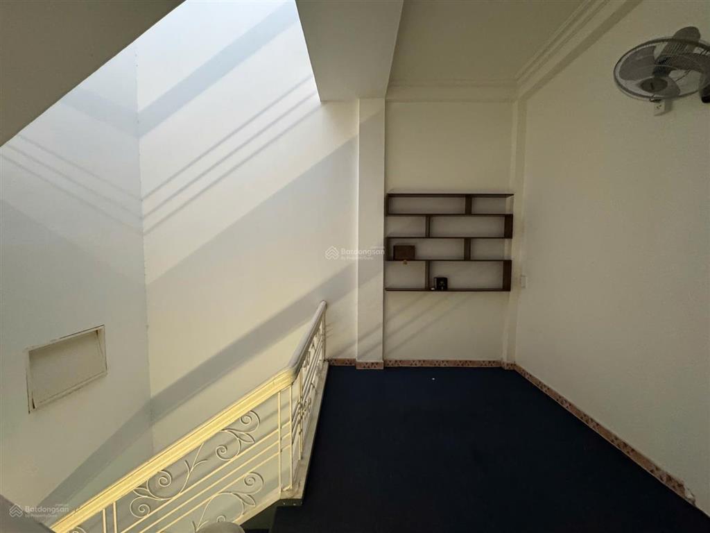 Cho thuê và sang nhượng mặt bằng văn cao hải phòng 90m² x 4 tầng 25 triệu/tháng