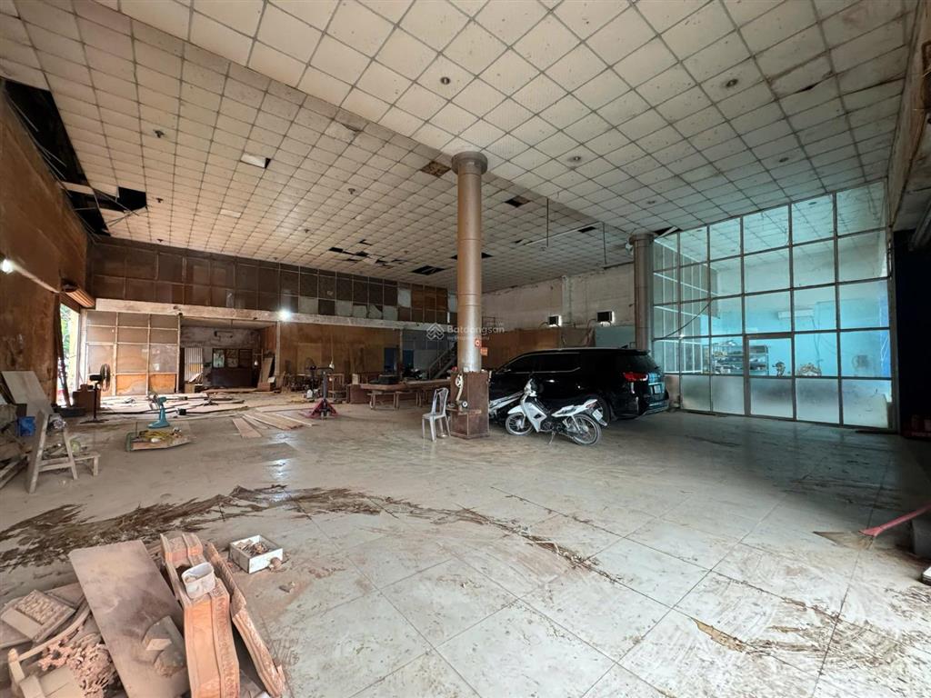 Cho thuê nhà mặt đường nguyễn bỉnh khiêm 550m² mt 20m, giá 39tr/tháng