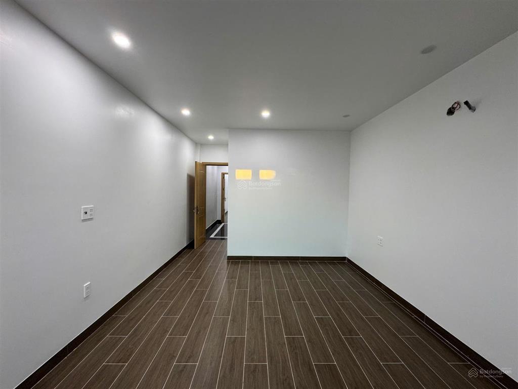 Nhà 5 tầng tân cổ điển thang máy đường 8m ngô gia tự, hải an | 60m² 10 tỷ