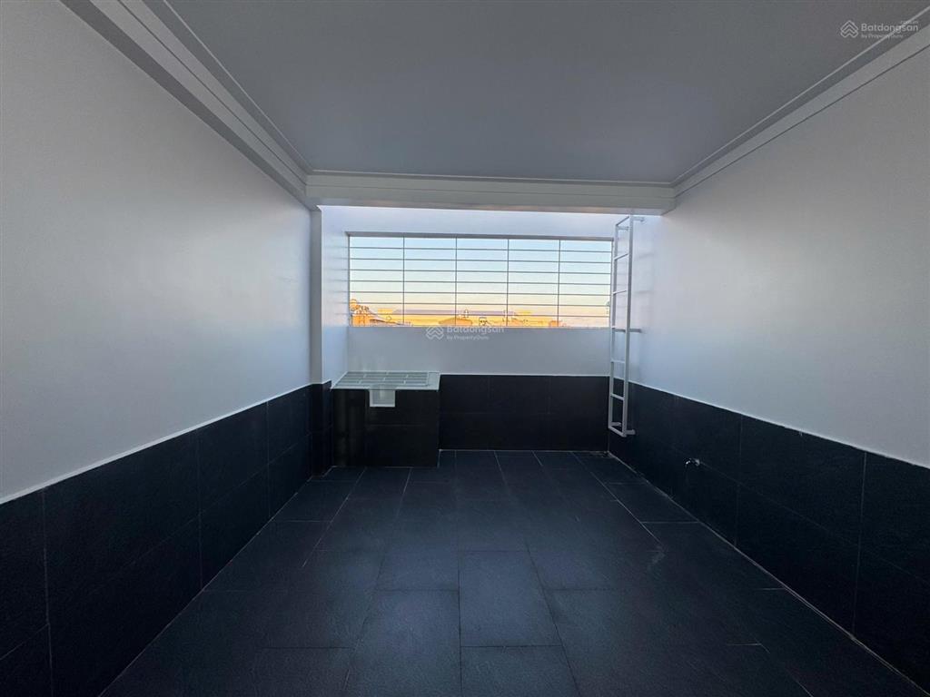 Nhà 5 tầng tân cổ điển thang máy đường 8m ngô gia tự, hải an | 60m² 10 tỷ