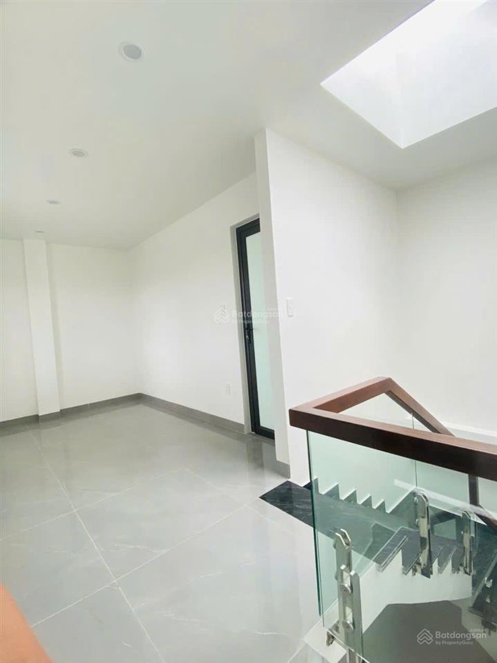 Bán nhà 4 tầng miếu hai xã hải phòng, lô góc 3 mặt thoáng, 41m², 4pn, giá 2,95 tỷ.