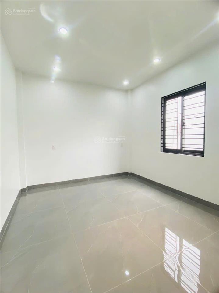 Bán nhà 4 tầng miếu hai xã hải phòng, lô góc 3 mặt thoáng, 41m², 4pn, giá 2,95 tỷ.