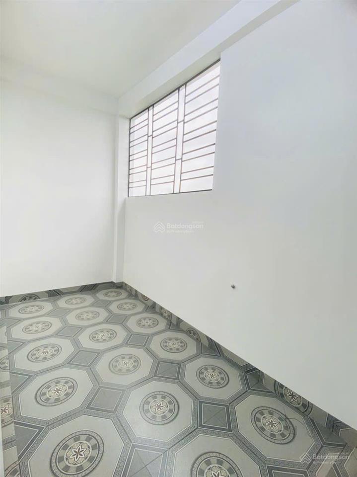 Bán nhà 4 tầng lô góc 3 mặt thoáng miếu hai xã, hải phòng giá 2,95 tỷ
