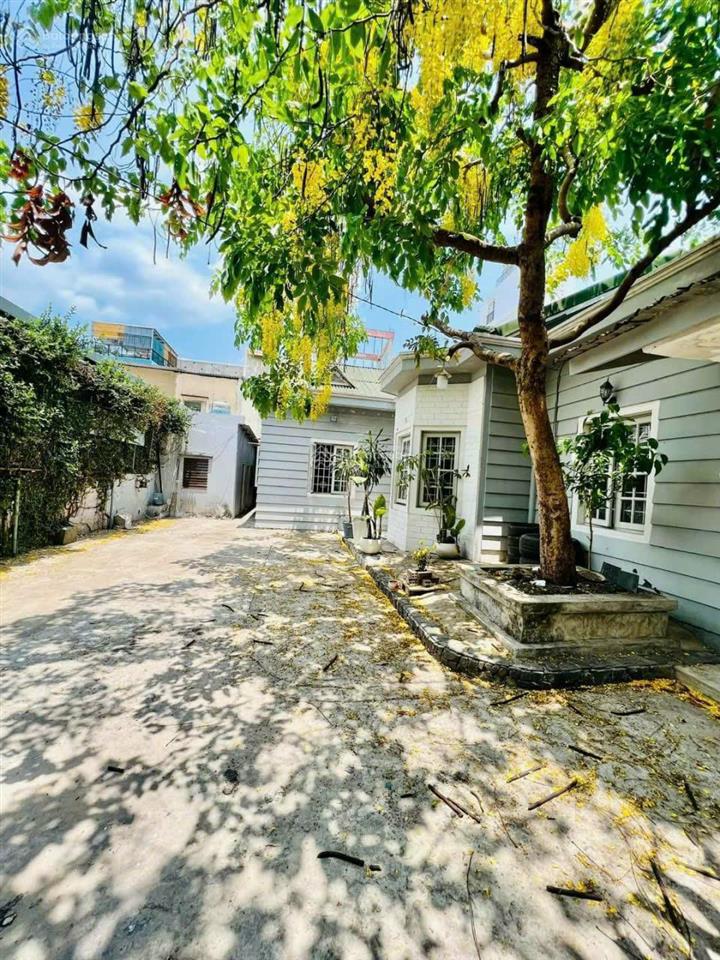 Ngộp bank  bán 92tr/m2, nhà 2t 15m x 20m (300m2) vuông vức, bình quới thanh đa, p.27, bình thạnh