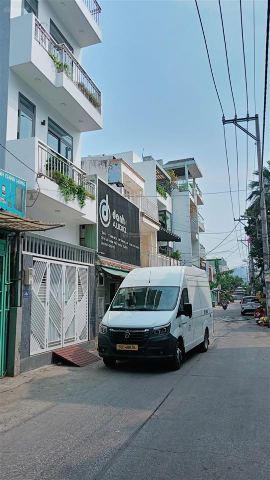 Hẻm xe tải nhà 3 tầng lô nhì phú thuận q7 ngang khủng 5m cực đẹp
