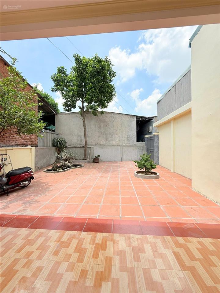 Bán rẻ nhà bình thắng, đối diện chung cư samsora riverside, dĩ an gần làng đại học