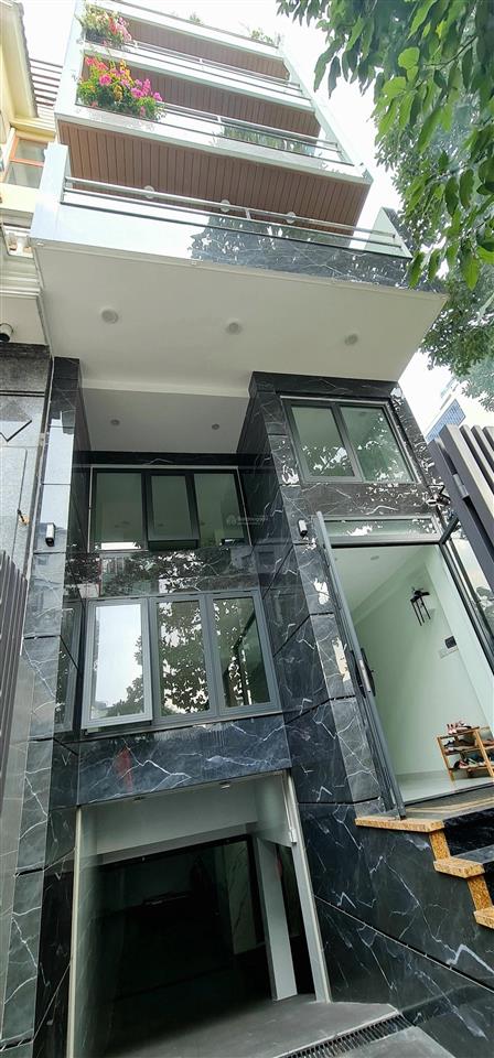 Cho thuê văn phòng  35 triệu/tháng mới xây 3 sàn có thang máy, hầm (gần ubnd tp. thủ đức cũ)