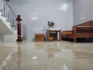 Nhà đẹp  chợ khâm thiên  đống đa  22m  5 tầng  mặt tiền 5.6m 5.4 tỷ