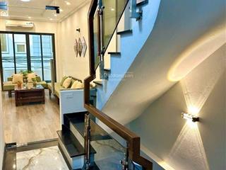 Bán nhà đẹp  tt ba đình  ngọc hà  50m  5 tầng  mặt tiền 4m  18 tỷ  ngõ thông thoáng  30m r