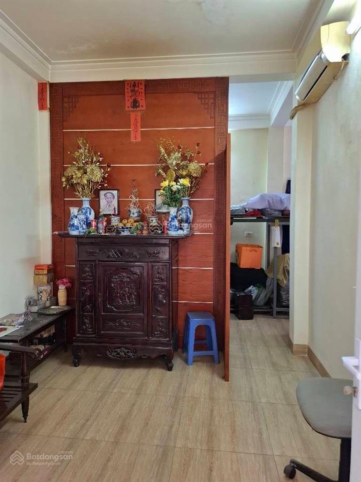 Bán nhà mặt phố nghi tàm  tây hồ  50 m2  5 tầng  mặt tiền 3,6m  33.5 tỷ