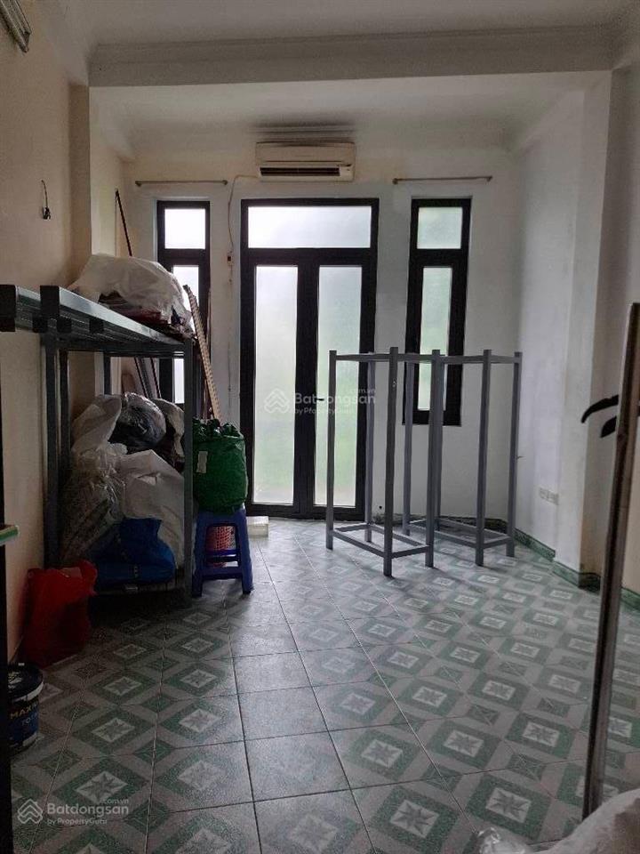 Bán nhà mặt phố nghi tàm  tây hồ  50 m2  5 tầng  mặt tiền 3,6m  33.5 tỷ