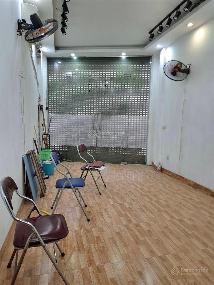 Bán nhà mặt phố nghi tàm  tây hồ  50 m2  5 tầng  mặt tiền 3,6m  33.5 tỷ