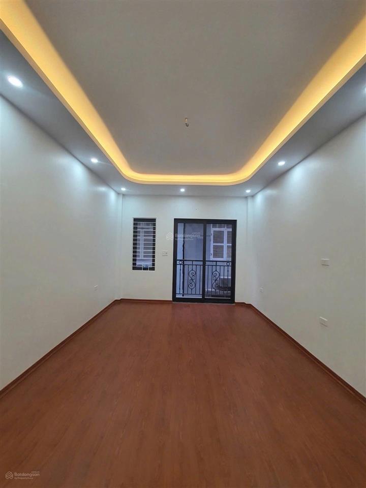 Bán nhà  đê la thành  ba đình  55m  4 tầng  mặt tiền 4 m  17,68 tỷ