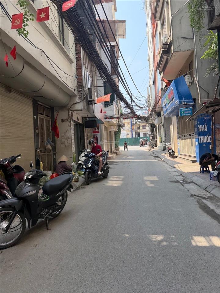 Bán nhà  đê la thành  ba đình  55m  4 tầng  mặt tiền 4 m  17,68 tỷ