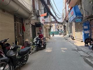 Bán nhà  đê la thành  ba đình  55m  4 tầng  mặt tiền 4 m  17,68 tỷ