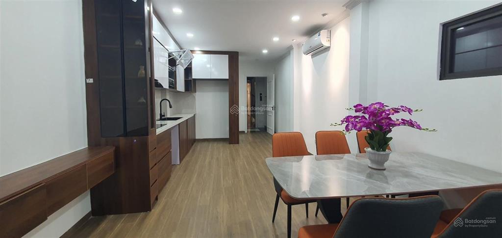 Nhà siêu đẹp  tôn đưc thắng  đống đa  48m  6 tầng  mt 4 m  17,5 tỷ