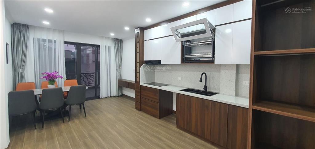Nhà siêu đẹp  tôn đưc thắng  đống đa  48m  6 tầng  mt 4 m  17,5 tỷ