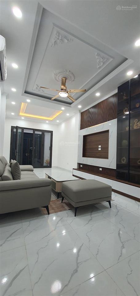 Nhà siêu đẹp  tôn đưc thắng  đống đa  48m  6 tầng  mt 4 m  17,5 tỷ