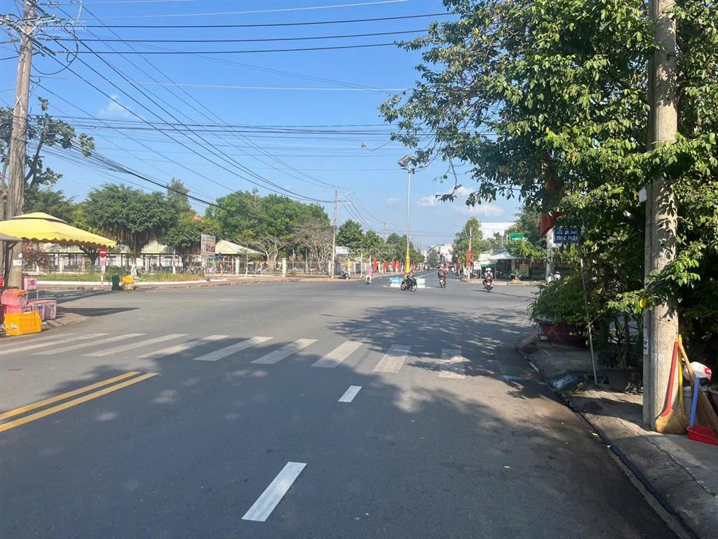 Nhà 15x21 (1 lầu đúc) đang kinh doanh quán cà phê tại hàm nghi, bình đức, long xuyên, 20 tỷ