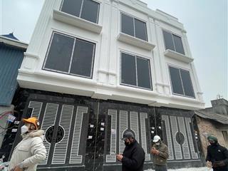 Nhà ngõ thông 35m2 trước nhà rộng 3.5mcho thuê tốt  căn này đang đẹp nhất phụng châugiá hơn 3 tỷ