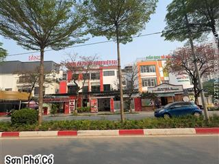 Biệt thự ngoại giao đoàn  mặt phố nguyễn xuân khoát  270m  dòng tiền 200tr/tháng