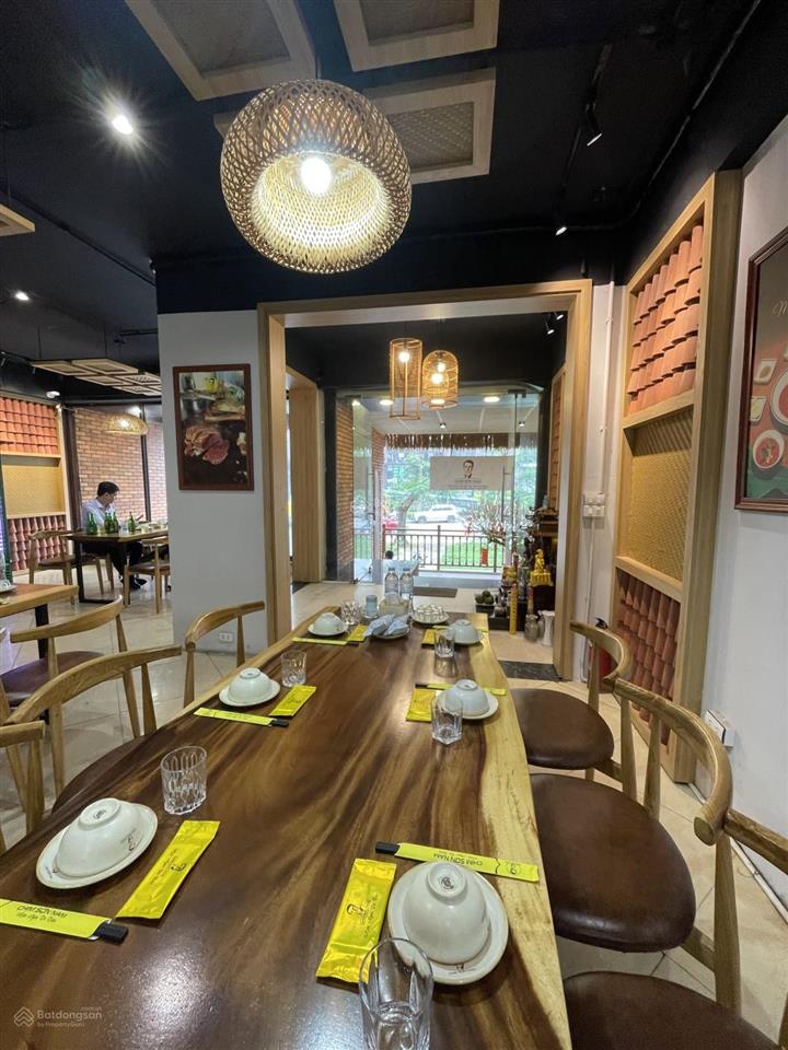 Mặt phố trần kim xuyến 155m  3 thoáng  trước vườn hoa  kinh doanh đỉnh cao