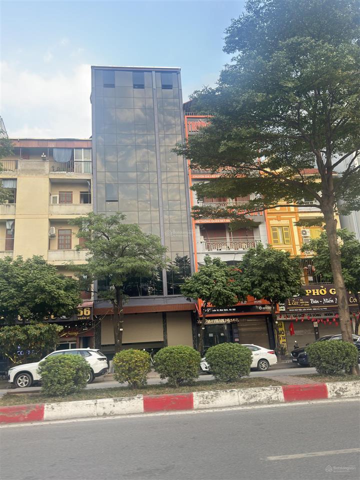 Mặt phố lạc long quân tây hồ  hơn 700tr/m2  dt 444m², mt 14m  siêu hiếm  2 thoáng trước sau