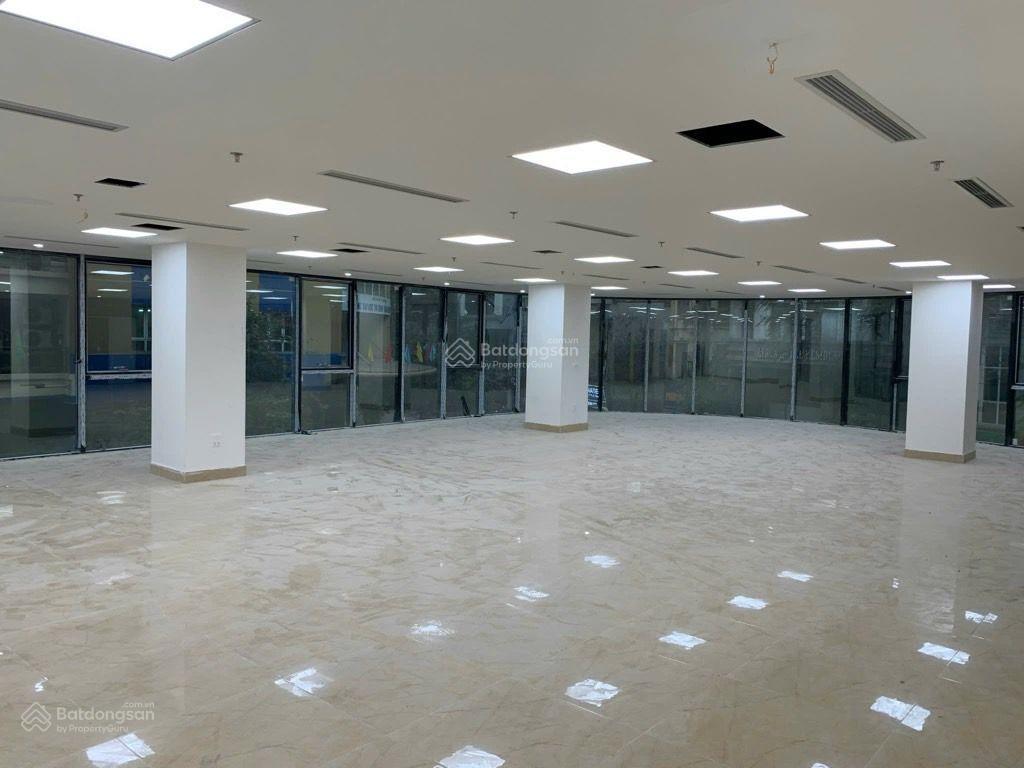 Mặt phố hoàng ngân  building 11 tầng có hầm lô góc  dt 360m  mặt tiền siêu rộng