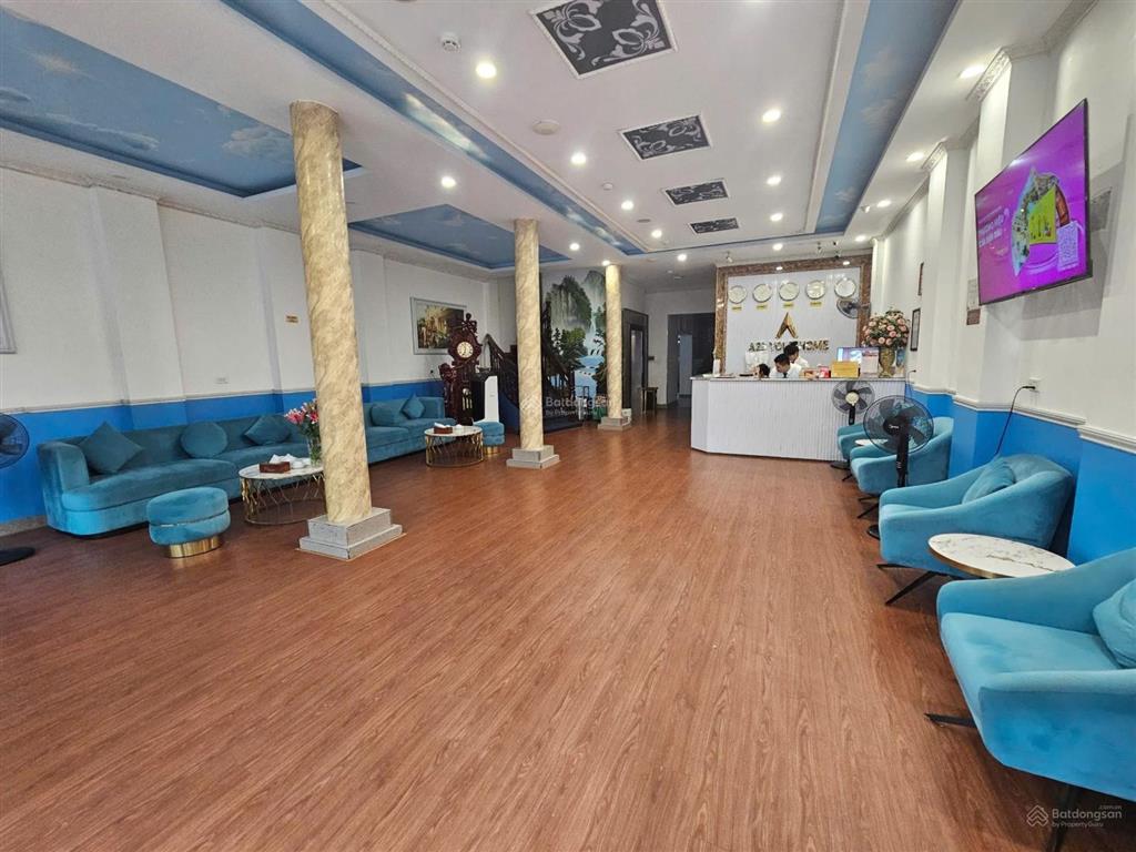 200 tỷ lẻ  mặt phố lò đúc  hai ba trưng khách sạn 9 tầng 67 phòng dòng tiền 400tr/tháng