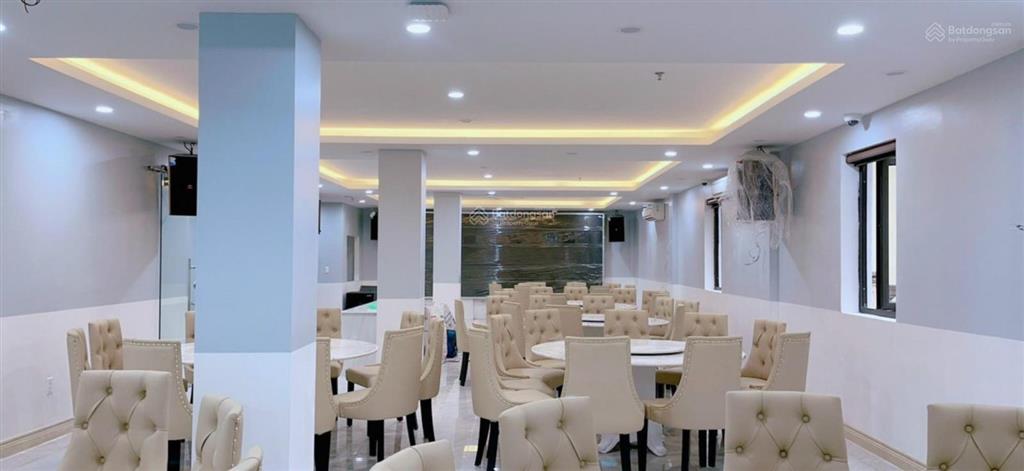 Mặt phố n từ liêm  nguyễn hoàng  building lô góc 266m x 7 tầng  giá 560tr/m  gần bến xe mỹ đình