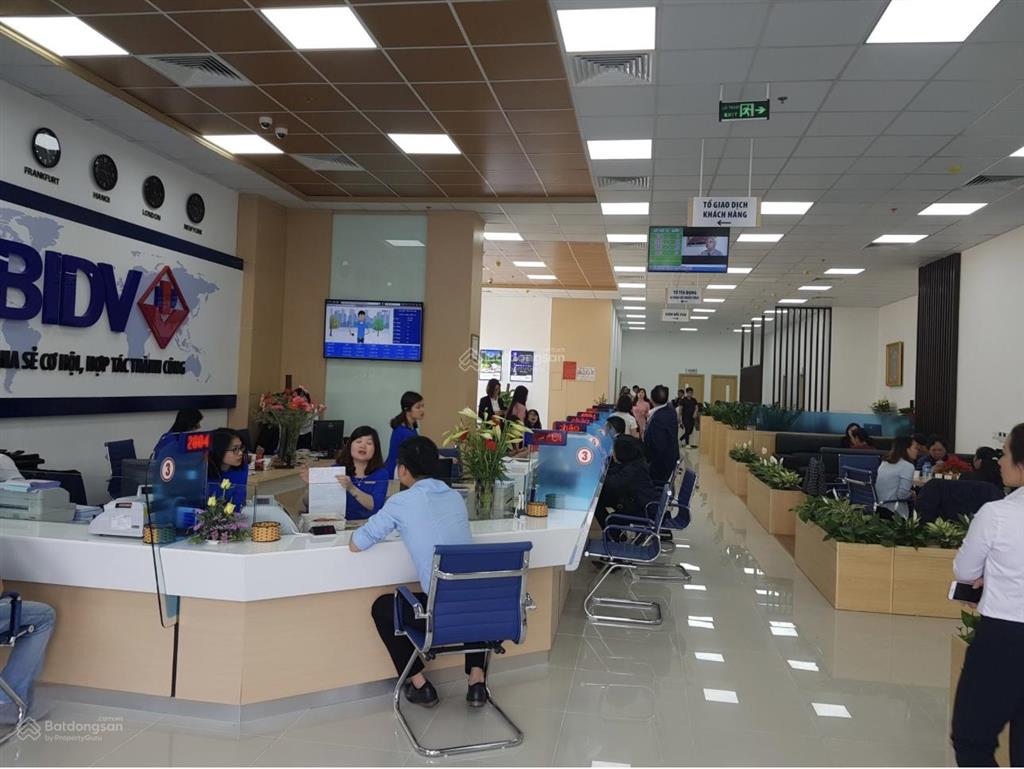 Mặt phố hoàng quốc việt building hạng a  lô góc 3 mặt thoáng  dòng tiền 6 tỷ/năm