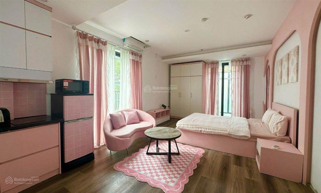 Cho thuê chdv tô ngọc vân tây hồ  tòa 7 tầng + hầm  18 phòng  giá thuê 150 triệu/tháng