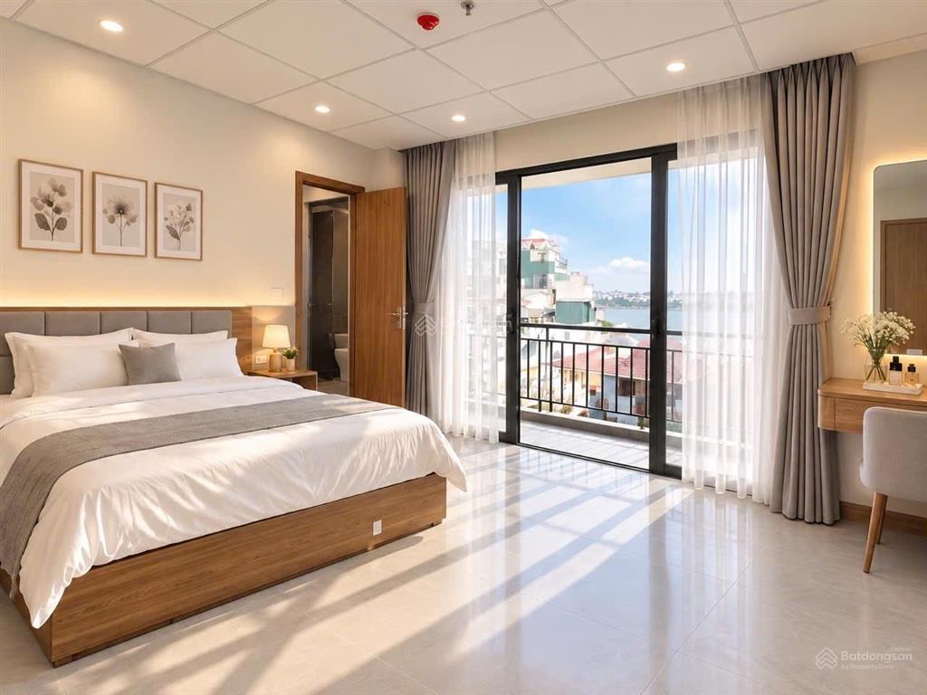 Toà chdv 1n1k  view hồ tây cạnh 2 con rồng full nội thất máy giặt riêng ngõ ô tô c