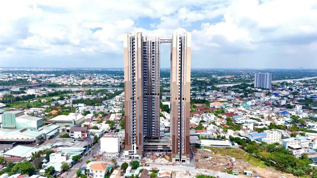 Chính chủ bán gấp căn 1pn a&t sky garden ql13, chuẩn bị nhận nhà vào ở giá tốt
