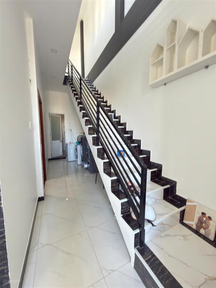 Bán nhà đẹp hẻm 3m sau lưng trường lương thế vinh, giá tốt chỉ 2 tỷ 700 chốt nhanh!