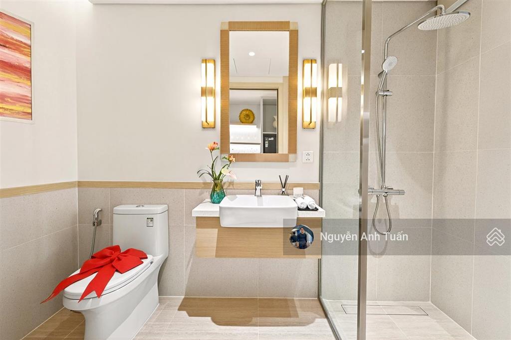 Bán căn studio tầng cao view trực diện biển và pháo hoa, căn hoa hậu đẹp nhất dự án, 30m2 3.4tỷ