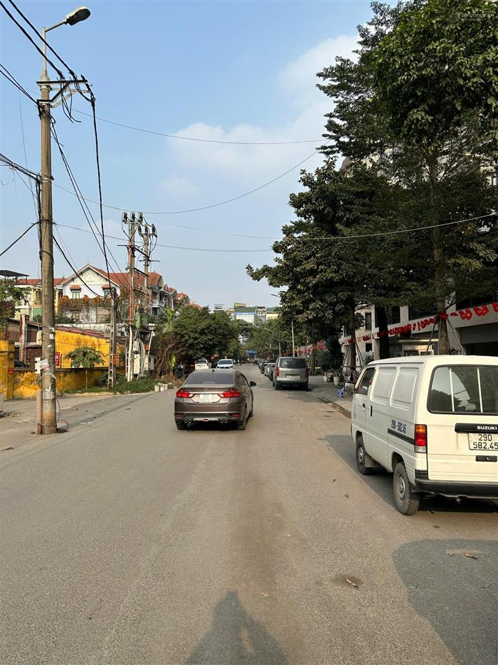 Cho thuê nhà kđt him lam vạn phúc 95m2, 7 tầng thang máy, điều hòa đầy đủ