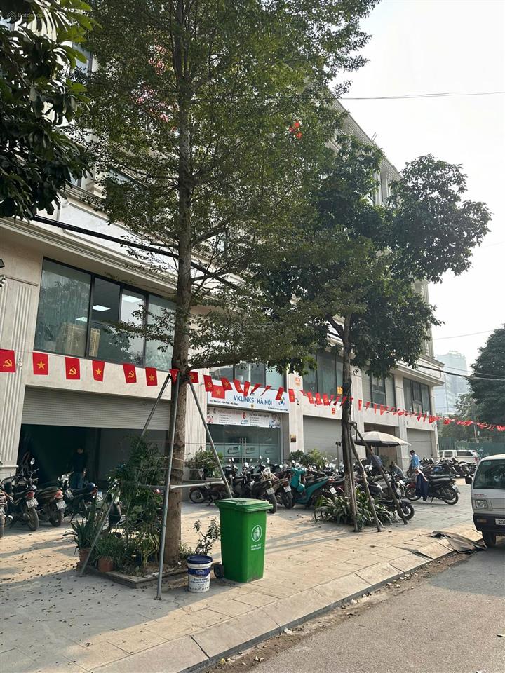 Cho thuê nhà kđt him lam vạn phúc 95m2, 7 tầng thang máy, điều hòa đầy đủ