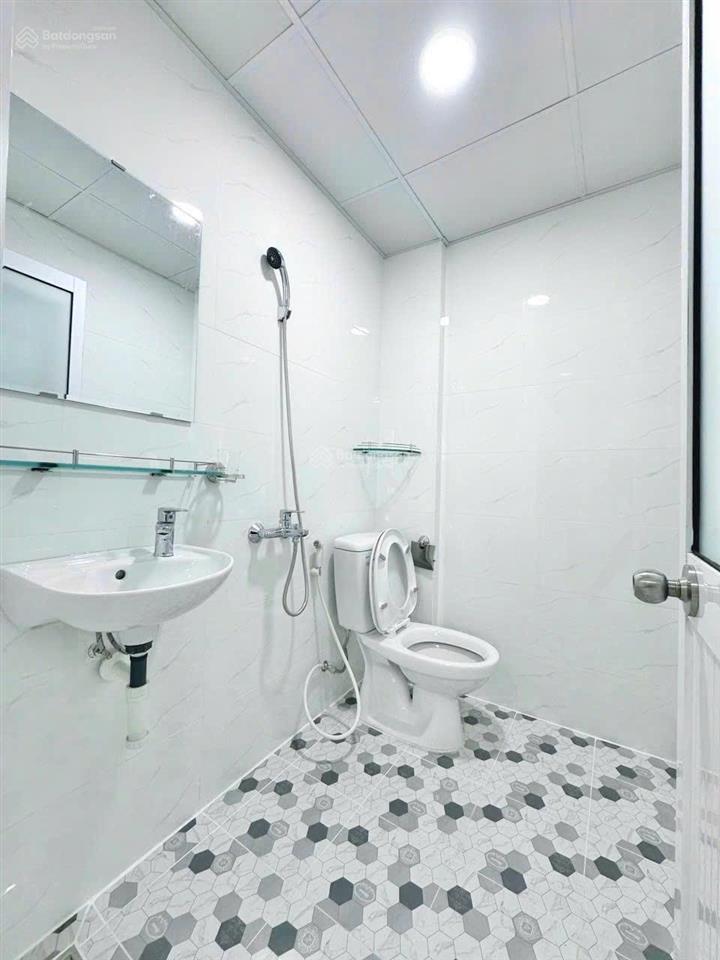 Cho thuê căn hộ full nội thất gần cầu chữ y quận 8
