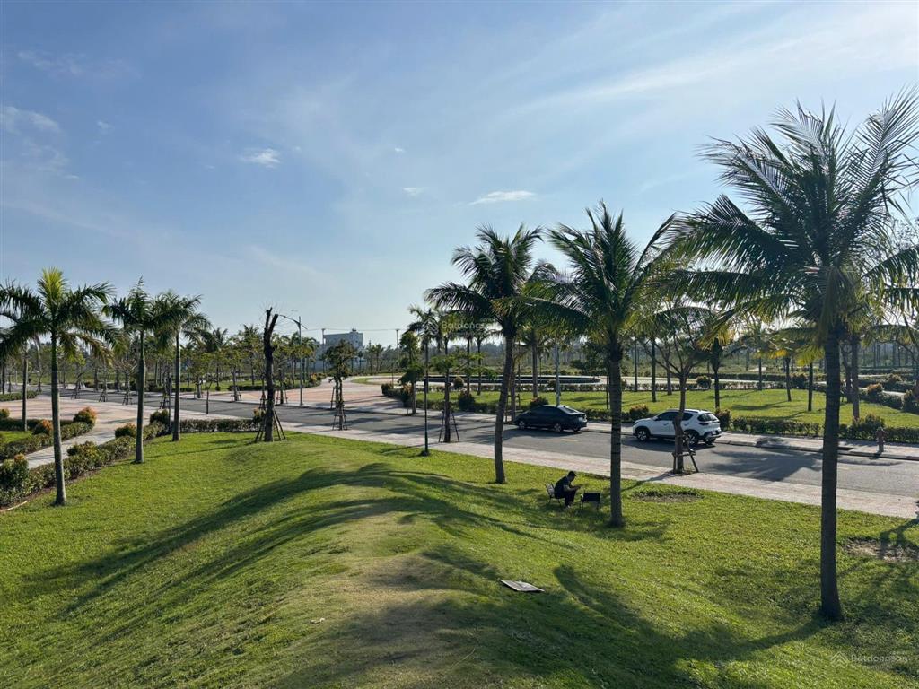 Bán căn hộ chung cư đà nẵng view pháo hoa quốc tế, view biển, view sông rất đẹp  nhưng giá cực rẻ