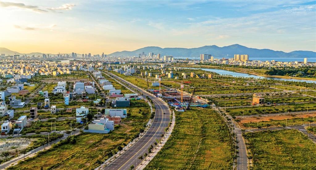 Bán căn hộ chung cư đà nẵng view pháo hoa quốc tế, view biển, view sông rất đẹp  nhưng giá cực rẻ
